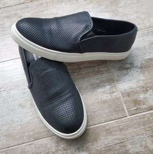 Steve Madden Everest Black Perforated Slip On